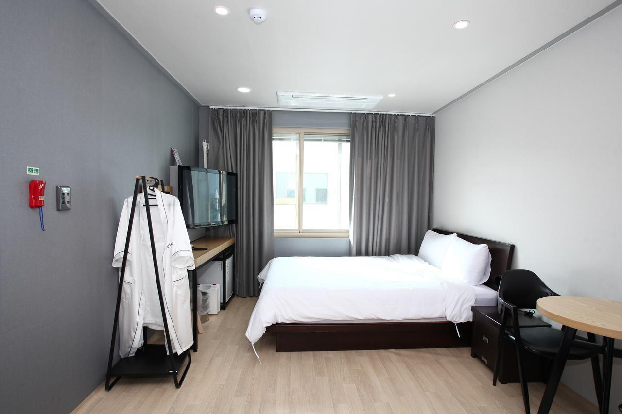 Hotel R Gangneung Rom bilde